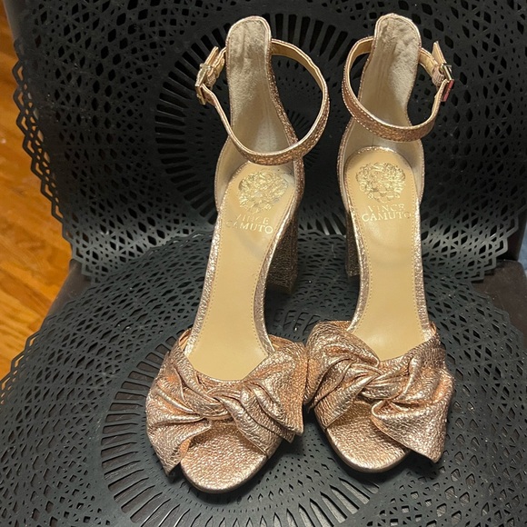Vince Camuto Shoes - Vince Camuto Gold Bow Heels